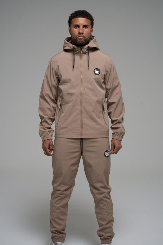 Ensemble Under Kong Beige